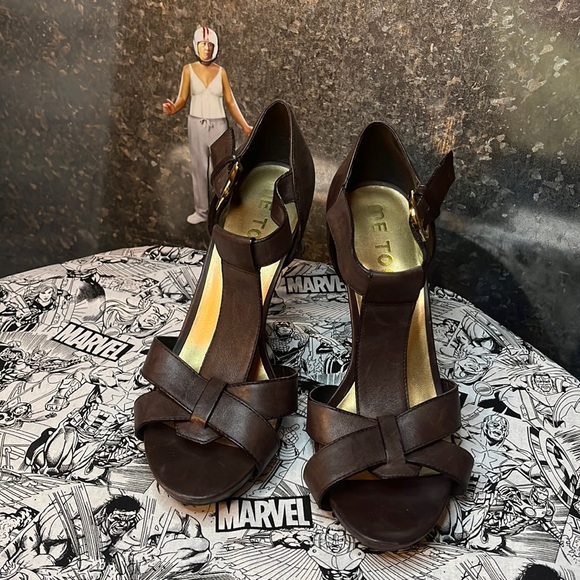 Me too heels 7.5M - Picture 1 of 8